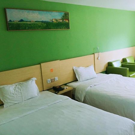 7Days Inn Guangzhou Panyu Chimlong South Railway Station Εξωτερικό φωτογραφία