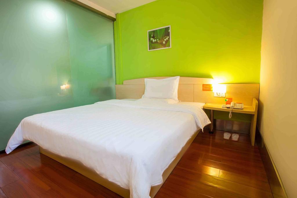 7Days Inn Guangzhou Panyu Chimlong South Railway Station Δωμάτιο φωτογραφία