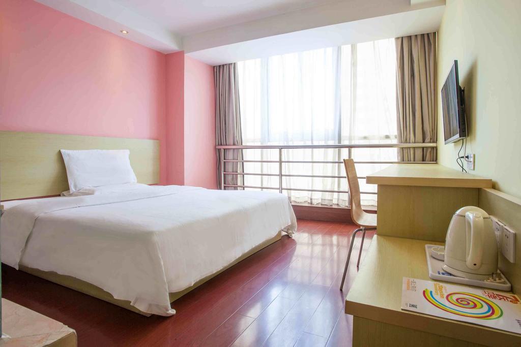 7Days Inn Guangzhou Panyu Chimlong South Railway Station Δωμάτιο φωτογραφία